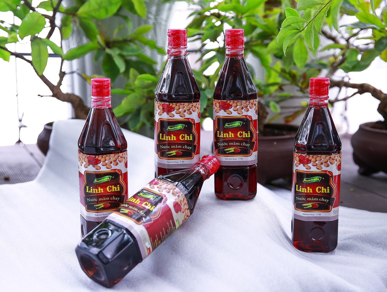 Nước mắm Nutri ăn Chay Linh Chi 1000ml (1 thùng)